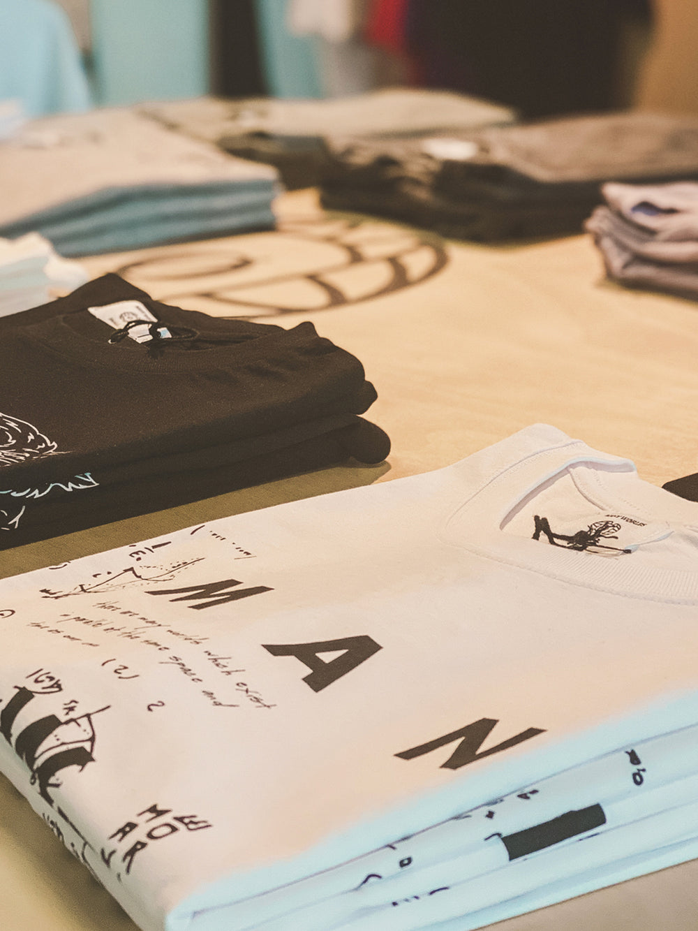 Choose your t-shirt or hat